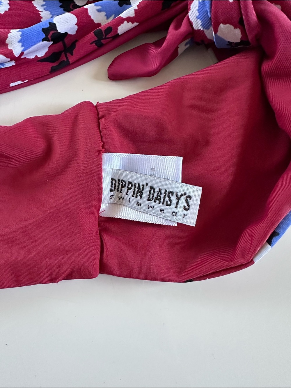 Dippin daisy’s red blue front tie knot Floral Bikini Top sz small - Picture 3 of 4